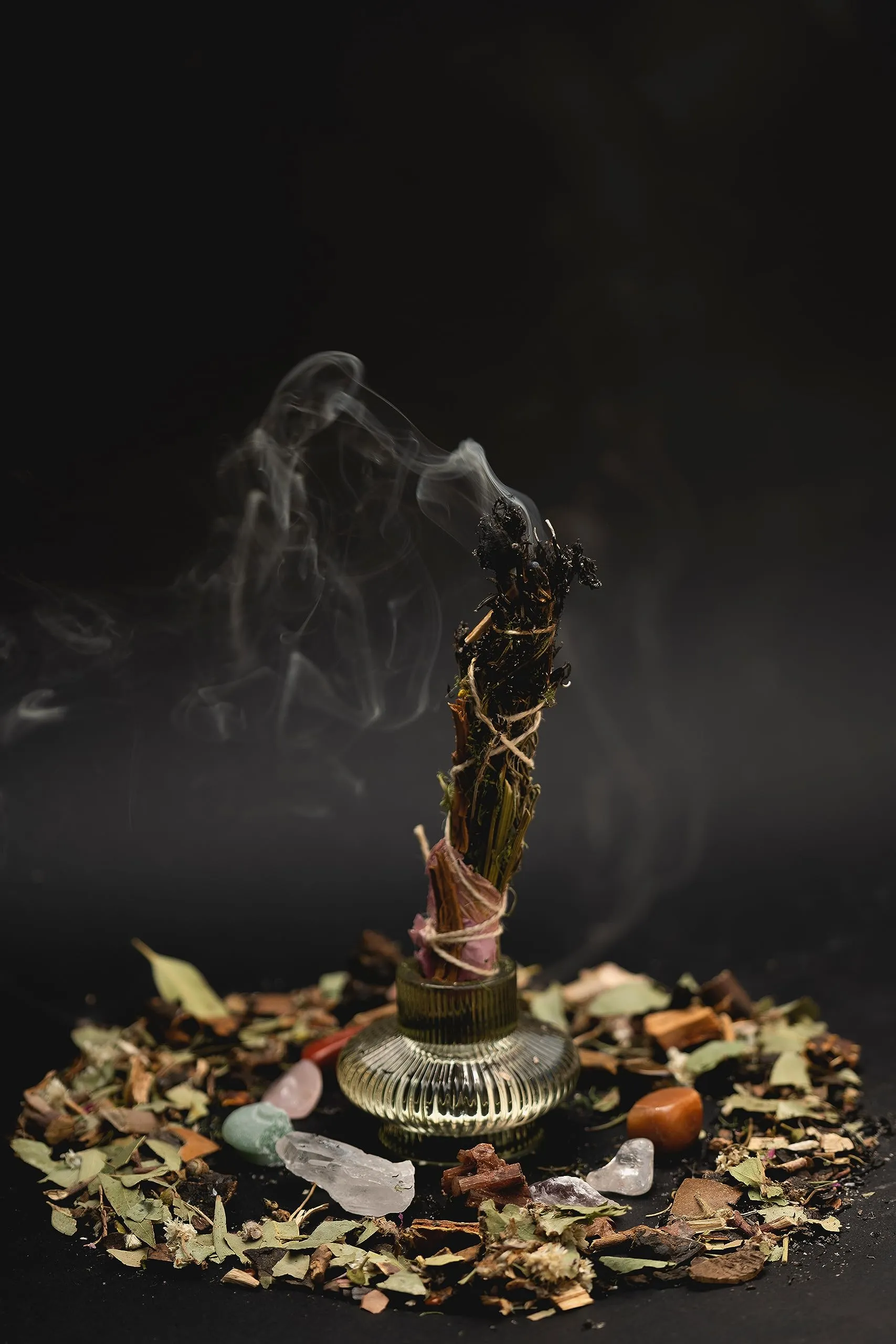 Natraj Creations Indian White Sage 4 Bundle Smudging sage Sticks for Cleansing Home Smudge Rituals (6 Inches, 25-30 Grams Each) Incense Sticks for Removing Negativity,Spiritual Healing,Improves Sleep