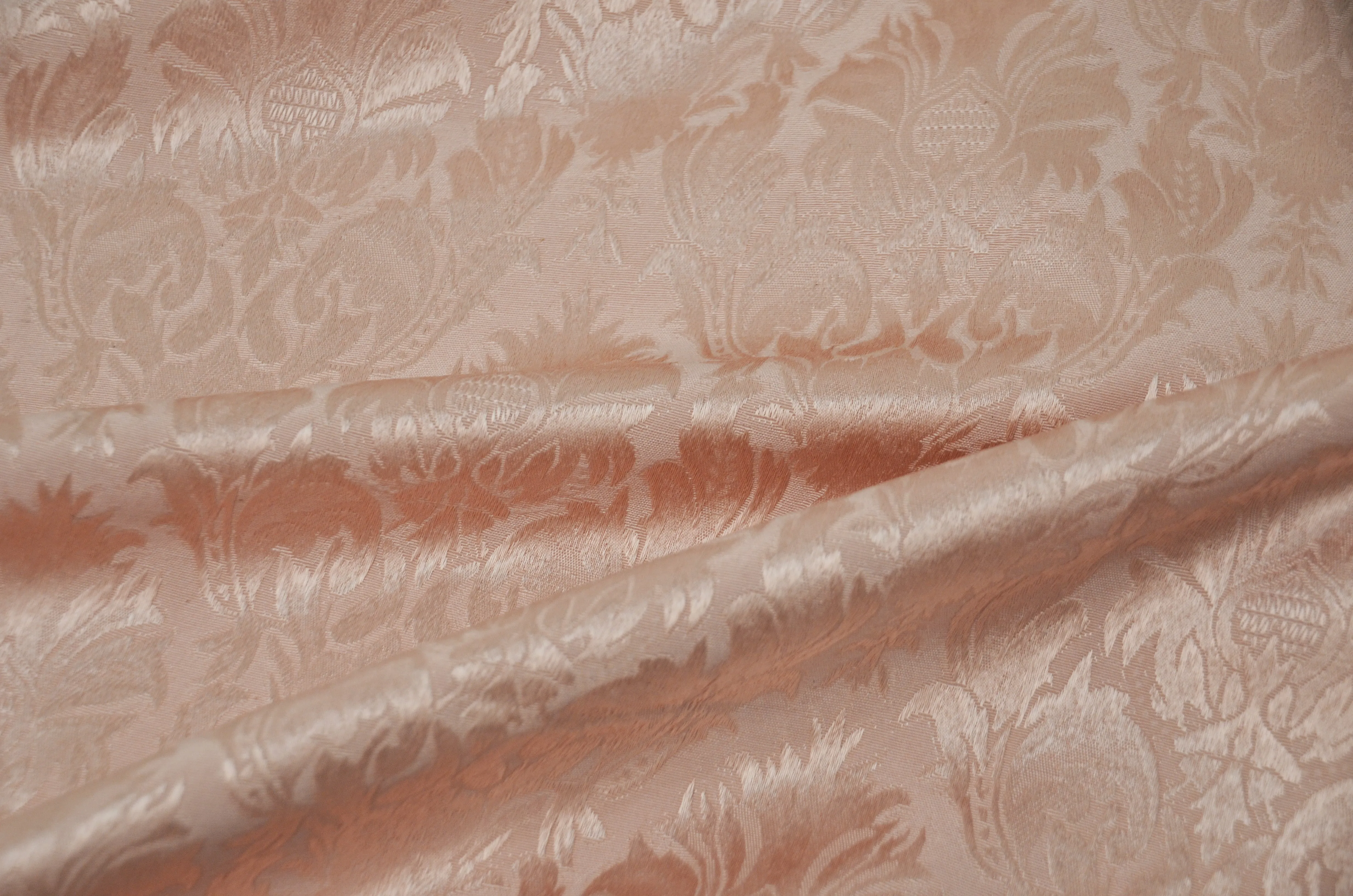 Vintage Damask Brocade Table Napkins | Cotton Look Damask Napkins | White Ivory Blush | 100% Polyester |